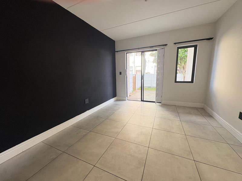 To Let 2 Bedroom Property for Rent in Parklands Western Cape